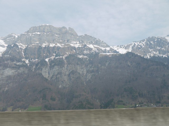 P1020477