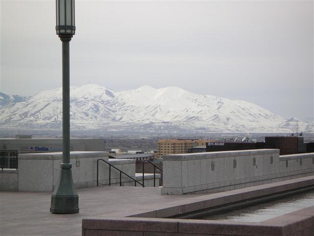 mountain-view-from-conference-centre-roof.-slcut