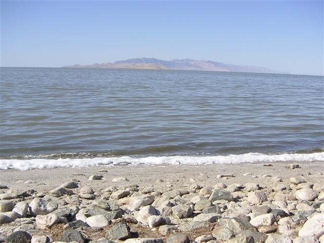 salt-piles-on-shoreline-of-great-salkt-lake-1