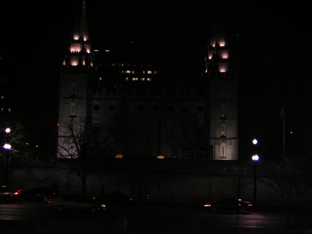 slcut-temple- -night.-side-view