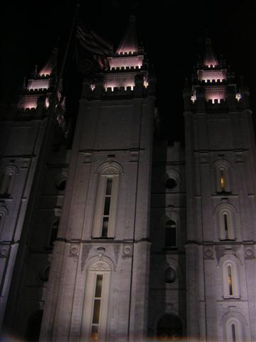 slcut-temple- -night